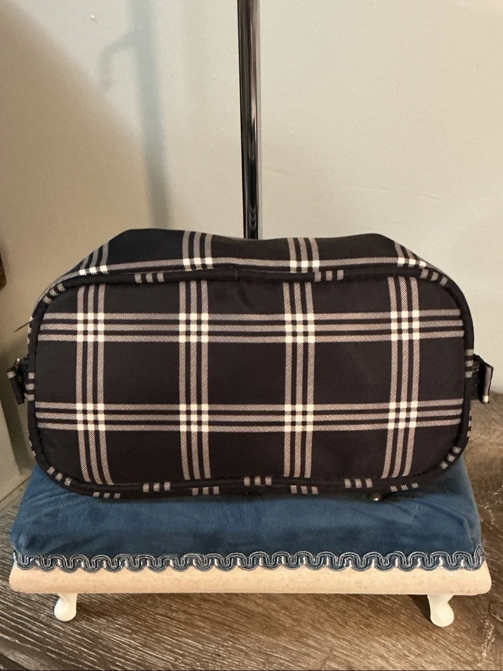 Maurices Black White Plaid Cosmetic Bag Zip Top Interior Pockets Snap Down Sides